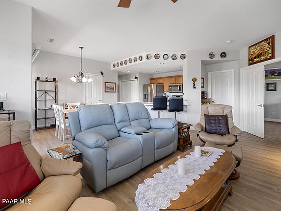 3rd image of 1975 Blooming Hills Dr Unit 219