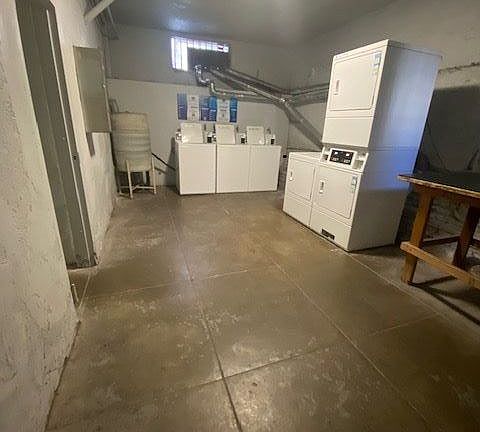 3rd image of 1220 S Olive St #209