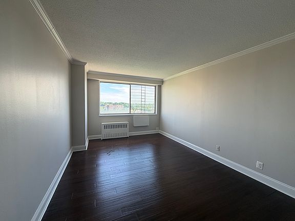 4th image of 42 E Sidney Ave #10P