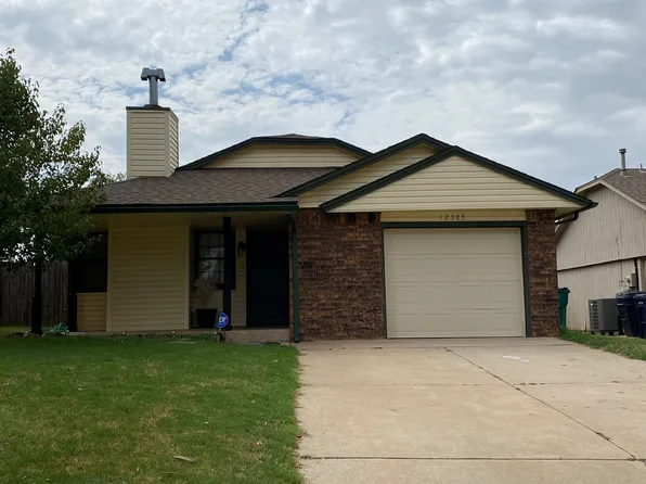 12303 SW 14th St, Yukon, OK 73099