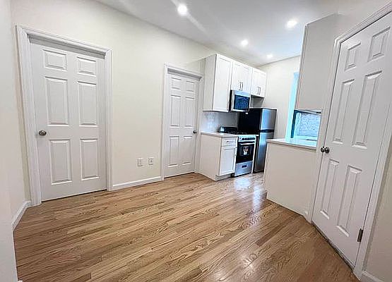 2nd image of 83 Macdougal St APT 6