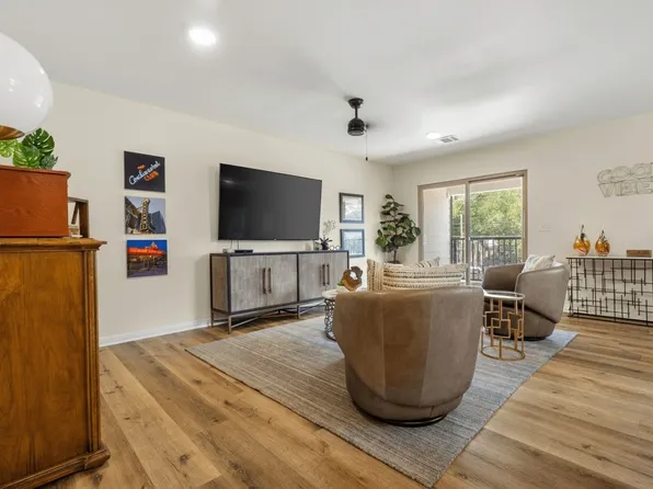 315 Mill St #102, San Marcos, TX 78666