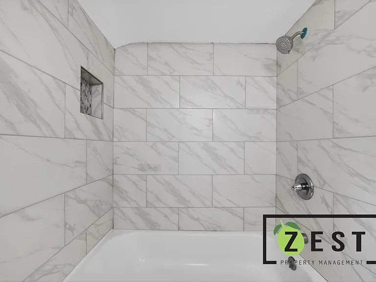 11726 Deering St — Photo 6