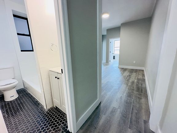 2nd image of 1409 Saint Johns Pl #9