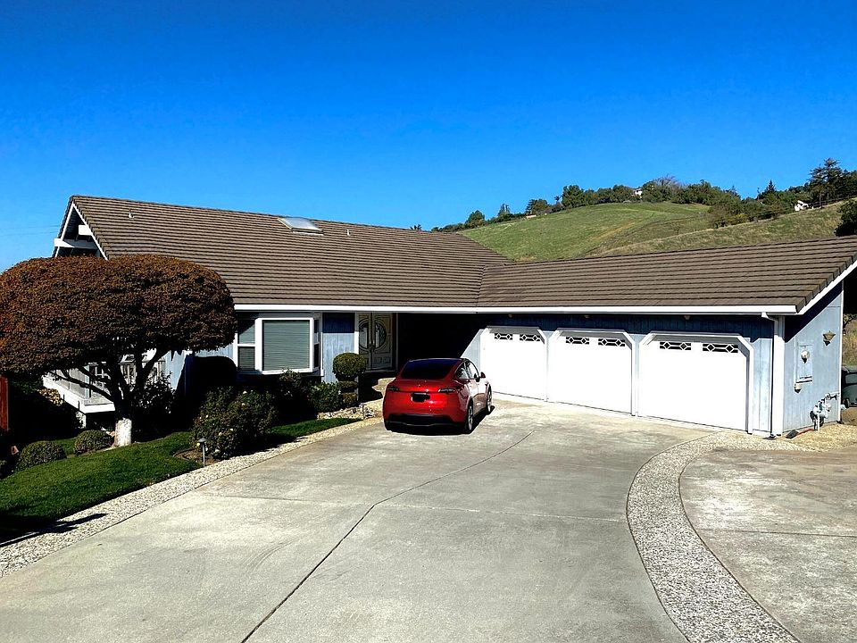 1st image of 373 Photinia Ln