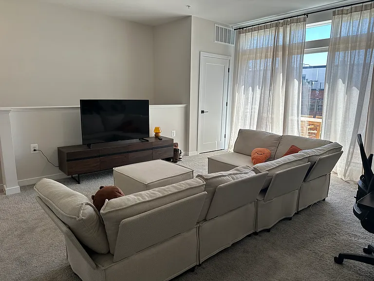 22812 Tawny Pine Sq — Photo 15