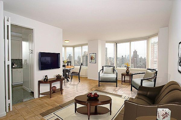 1st image of 240 E 39th St APT 28G