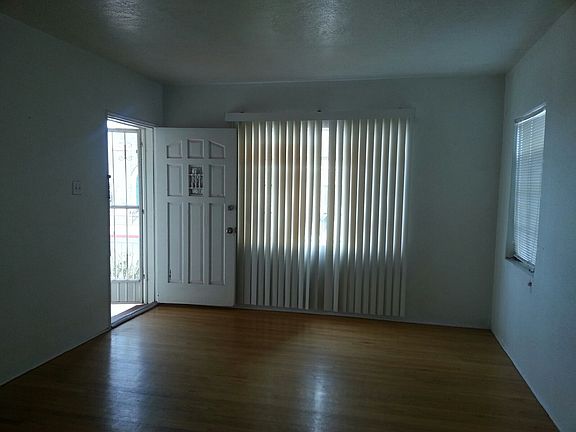 3rd image of 2813 San Jose Ave