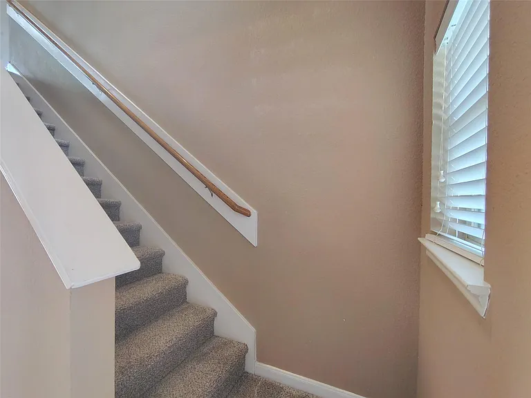 1206 Larks Trace Ln — Photo 12