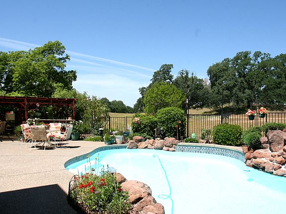 2nd image of 6082 Puerto Dr