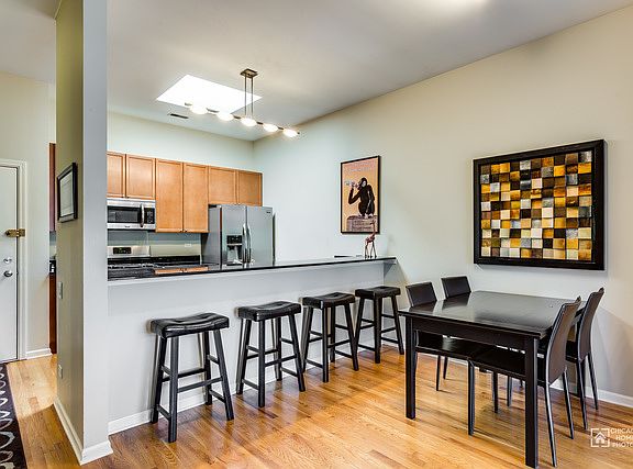 2nd image of 2089 W Wabansia Ave APT 307