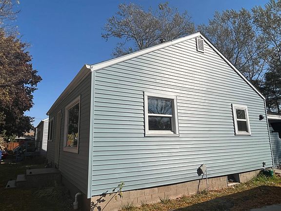 2nd image of 1137 S Oakland Ave