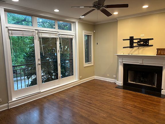 3rd image of 2905 N Damen Ave #2