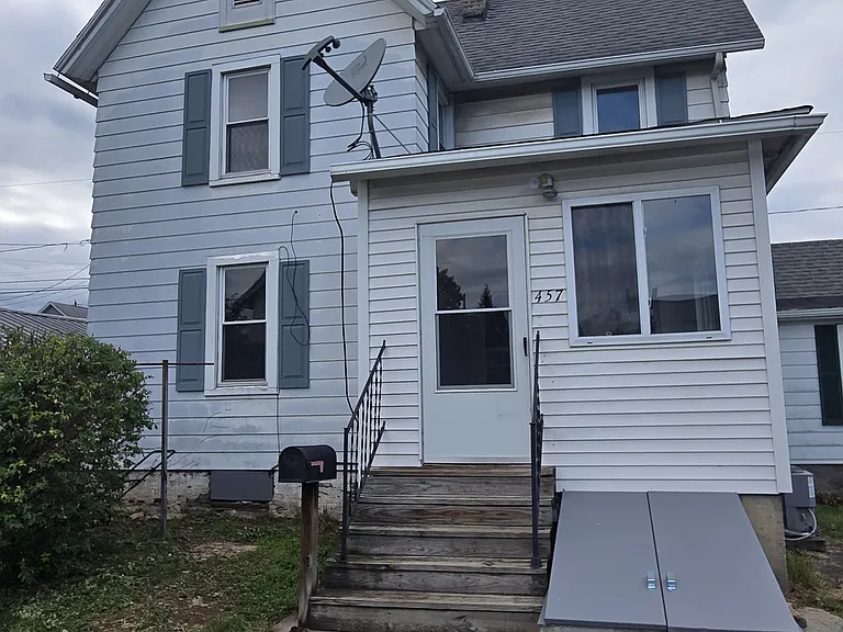 457 Wilson St — Photo 11