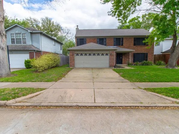 3322 Whispering Way Dr, Richmond, TX 77406