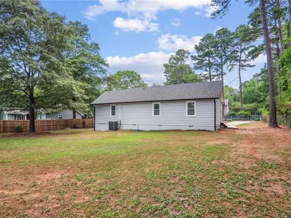 102 1st Ave E, Dallas, GA 30157
