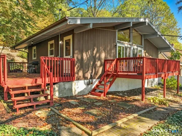 20 Terese Road, Beacon Falls, CT 06403