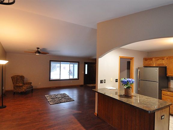 4th image of 207 Bounty Dr NE
