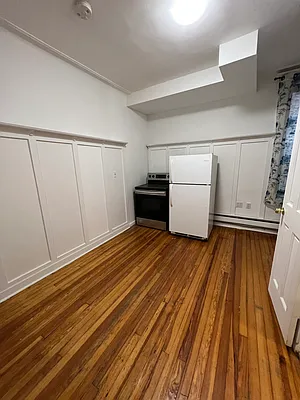 Rented by PRIVATE HOMES REALTY LLC | media 10