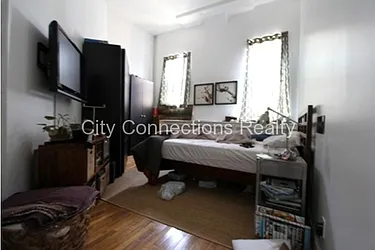 Rented by City Connections Realty