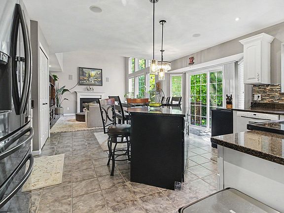 5th image of 5975 Redstone Ct