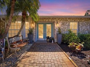 1231 Bayshore Dr, Englewood, FL 34223