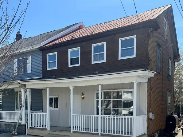 13 E Ludlow St, Summit Hill, PA 18250