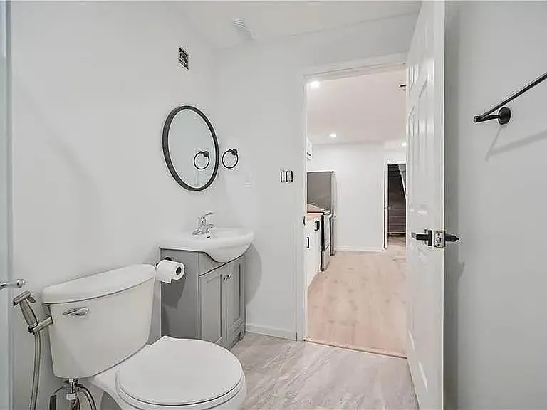 81 Marion St #BASEMENT — Photo 3