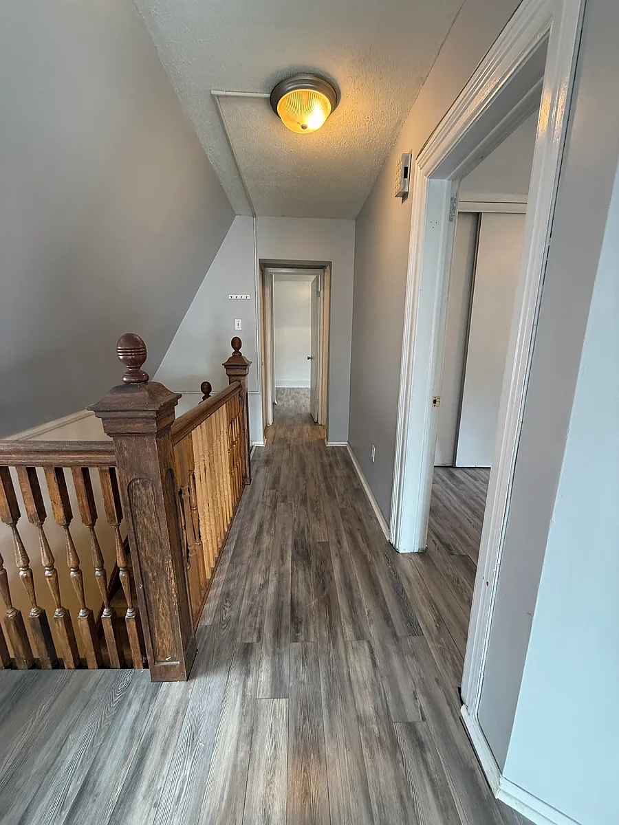 Building Photo - 457 Somerset St W #3