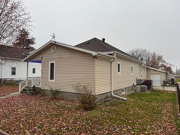 3rd image of 504 N Williams St