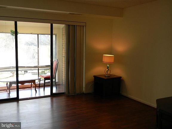 5th image of 10222 Bushman Dr