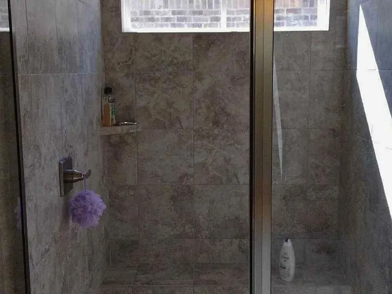 708 Goswell Dr — Photo 21