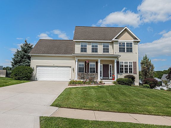 5th image of 985 River Rock Dr NE