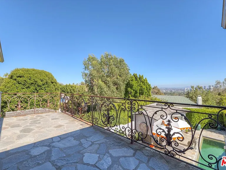 1300 Summitridge Dr — Photo 17