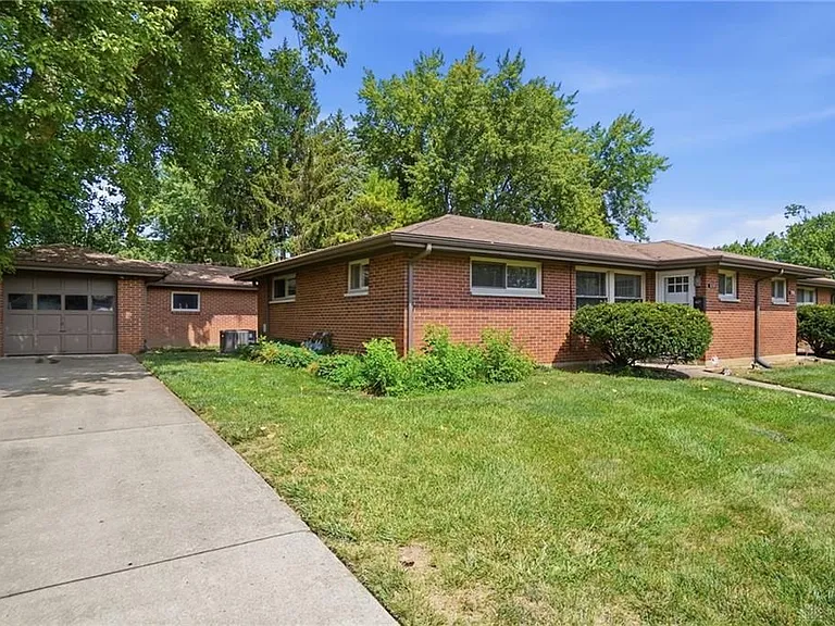 3205 Ackerman Blvd — Photo 3