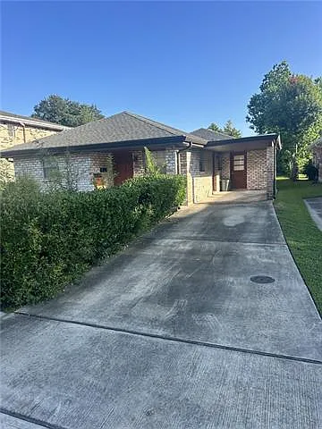 2 bed, 1.0 bath, 776 sqft, $1,325 — Photo 3