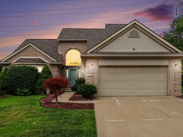 24788 Foxmoor Blvd, Woodhaven, MI 48183