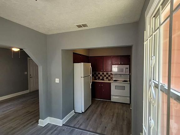 4th image of 1490 W 27th St