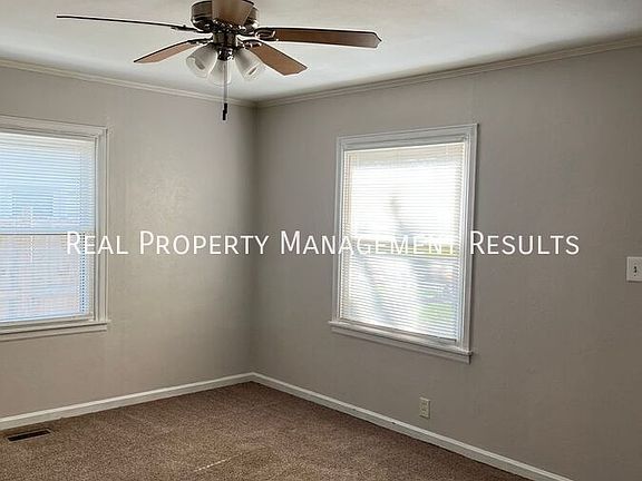 3rd image of 1822 Waggoner Ave