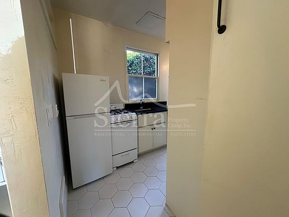 5th image of 120 Natoma Ave #A