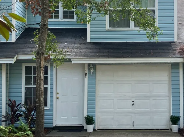 107 E Lakemont Dr, Kingsland, GA 31548