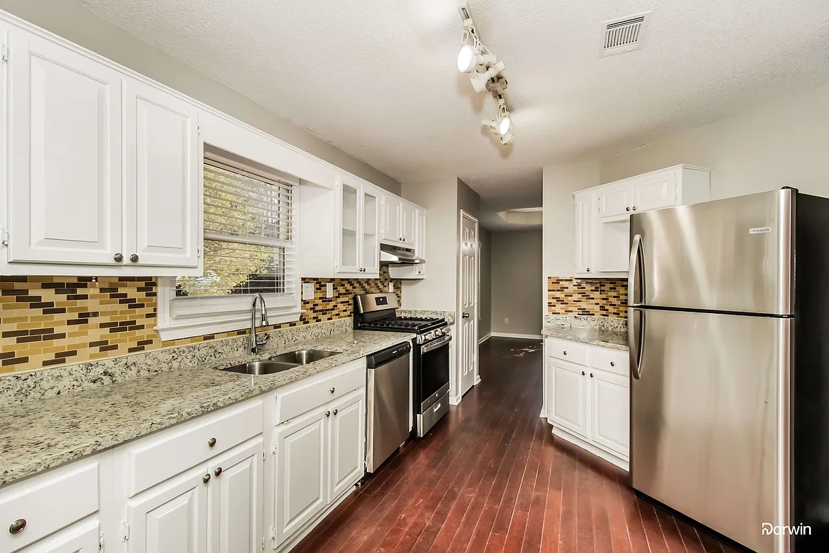 Building Photo - 2521 Lorne Ct SW