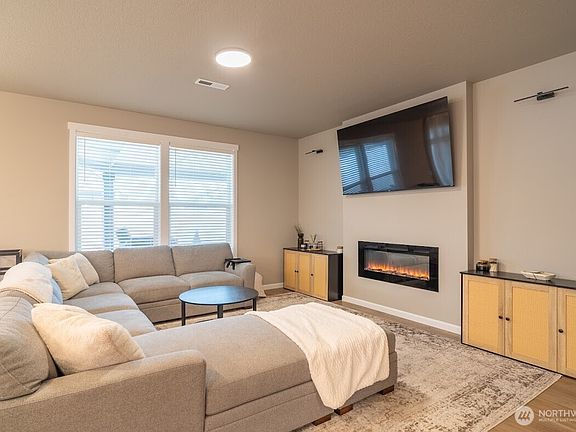 5th image of 4727 W Junco Street