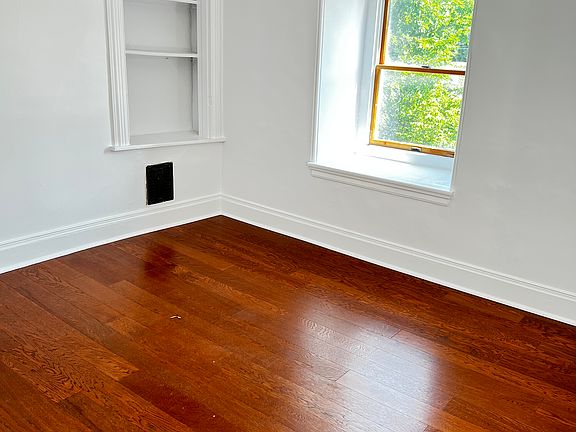 5th image of 510 Carpenter Ln #3