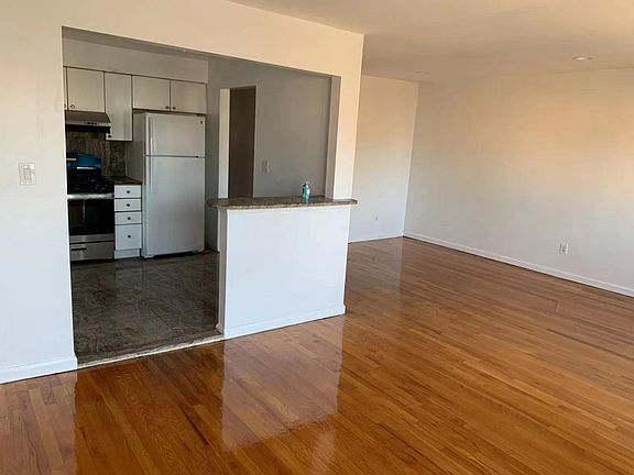 5th image of 13421 58th Ave Floor 2