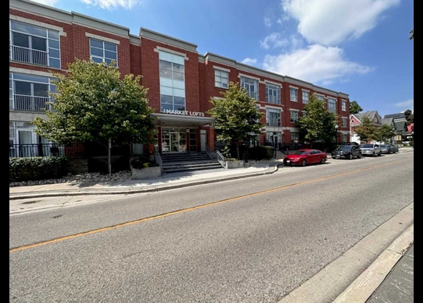 165 Duke Street East Kitchener — Photo 1