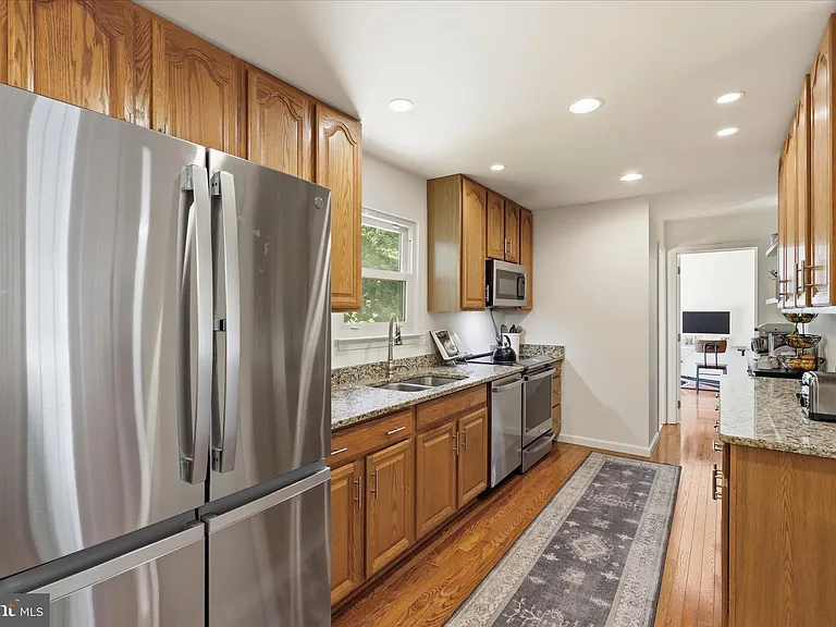 2412 Rosedown Dr — Photo 13