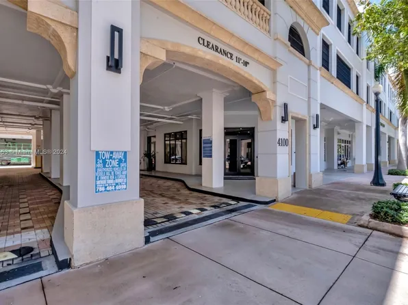 4100 Salzedo St APT 712, Coral Gables, FL 33146