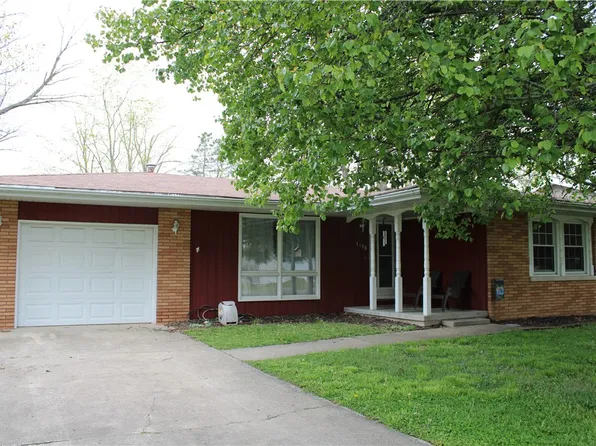 1018 E Northland Dr, Shelbyville, IL 62565