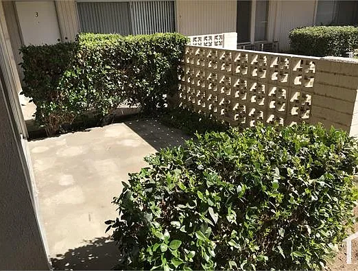 7718 Magnolia Ave — Photo 2
